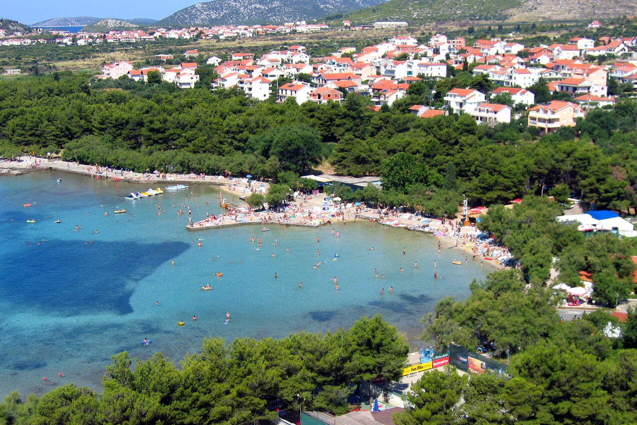 Vodice vila bazn