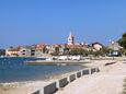 La plage Vrilo en ville Pirovac, Šibenik.