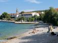 Der Strand  im Ort Supetar, Brač.