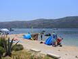 Der Strand  im Ort Poljica, Trogir.