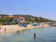 Der Strand  im Ort Poljica, Trogir.