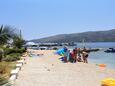 Der Strand  im Ort Poljica, Trogir.