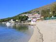 Der Strand Seget im Ort Seget Donji, Trogir.