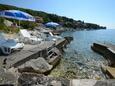 Der Strand  im Ort Prižba, Korčula.