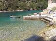 Der Strand Kožja im Ort Kožja, Hvar.