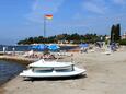 Der Strand Laguna im Ort Poreč, Poreč.