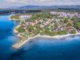 La spiaggia più vicina Spiaggia a Pirovac, Šibenik.