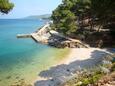 La plage  en ville Jelsa, Hvar.