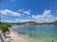 Plaża Tunare w miejscowości Marina, Trogir.