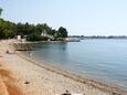 Der Strand Karpinjan im Ort Novigrad, Novigrad.