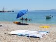 La plage Bratuš en ville Bratuš, Makarska.