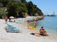 La plage Bratuš en ville Bratuš, Makarska.