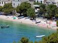 La plage Bratuš en ville Bratuš, Makarska.