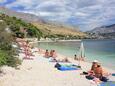 Der Strand  im Ort Duće, Omiš.