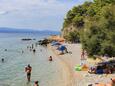 Der Strand  im Ort Lokva Rogoznica, Omiš.