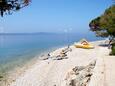 Ближайший пляж Пляж Punta в городе Igrane, Makarska.