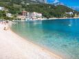 La plage  en ville Brela, Makarska.