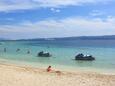 La plage  en ville Duće, Omiš.