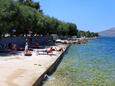 Der Strand  im Ort Arbanija, Čiovo.