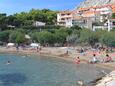 Der Strand Golubinka im Ort Duće, Omiš.