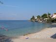 Der Strand Veli Majakovac im Ort Sutivan, Brač.