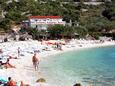 La plage Pokonji dol en ville Hvar, Hvar.