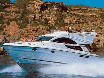 Yacht charter Fairline Phantom 40 | C-MB-4260