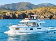 Charter Beneteau Swift Trawler 41 | C-MB-4169 - Boot während der Navigation