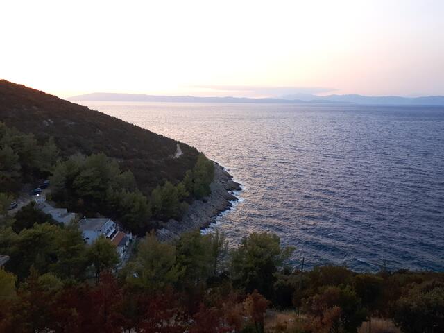 Vele Gaćice na ostrove Hvar (Srednja Dalmacija)