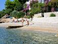 Zavode, les plages en autour - la côte Omiš.