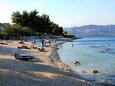 Arbanija, les plages en autour - la côte Čiovo.