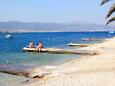 Arbanija, les plages en autour - la côte Čiovo.