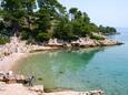 Vrboska, les plages en autour - la côte Hvar.