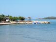 Brodarica, les plages en autour - la côte Šibenik.