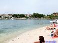 Brodarica, les plages en autour - la côte Šibenik.