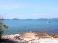 Brodarica, les plages en autour - la côte Šibenik.