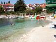 Trogir, les plages en autour - la côte Trogir.