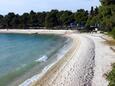 Trogir, les plages en autour - la côte Trogir.