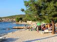 Trogir, les plages en autour - la côte Trogir.