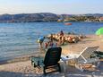 Trogir, les plages en autour - la côte Trogir.