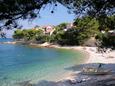 Splitska, les plages en autour - la côte Brač.