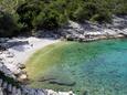 Pobij, les plages en autour - la côte Hvar.