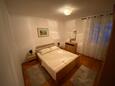 Ložnice 1 Rogoznica, Ložnice 1 v ubytování typu apartment, domácí mazlíčci povoleni a WiFi.