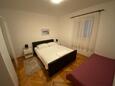 Rogoznica, Bedroom 2 in the apartment, (pet friendly) and WiFi.