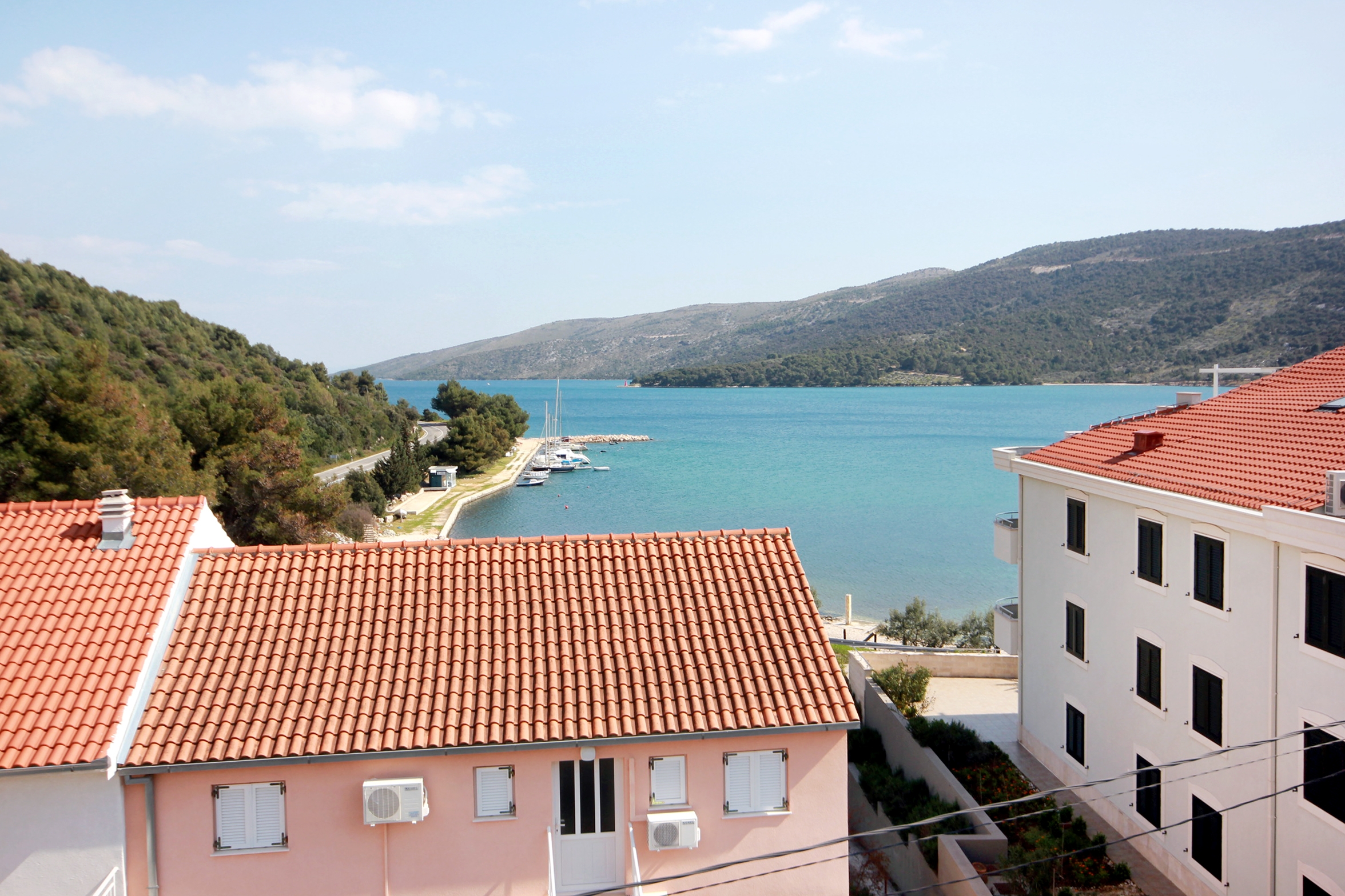 One bedroom apartment with balcony and sea view Marina, Trogir  A-a