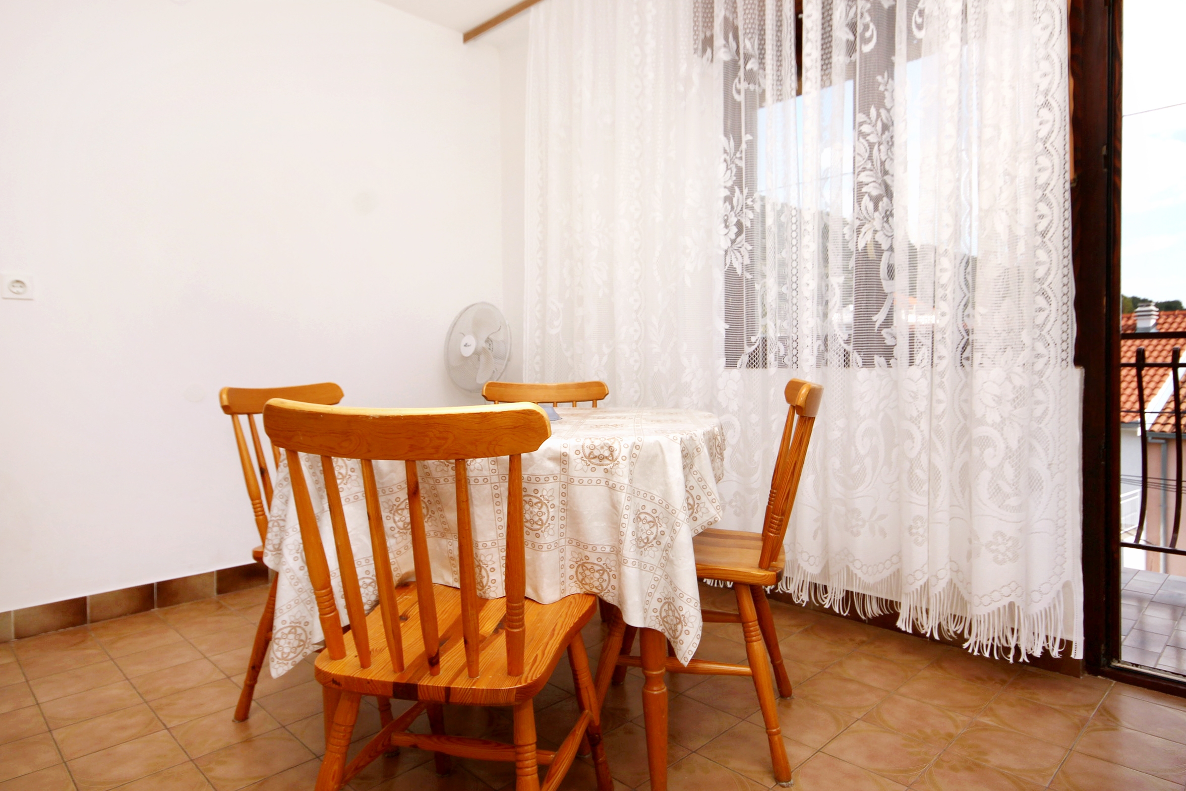 One bedroom apartment with balcony and sea view Marina, Trogir (A-10003-c)