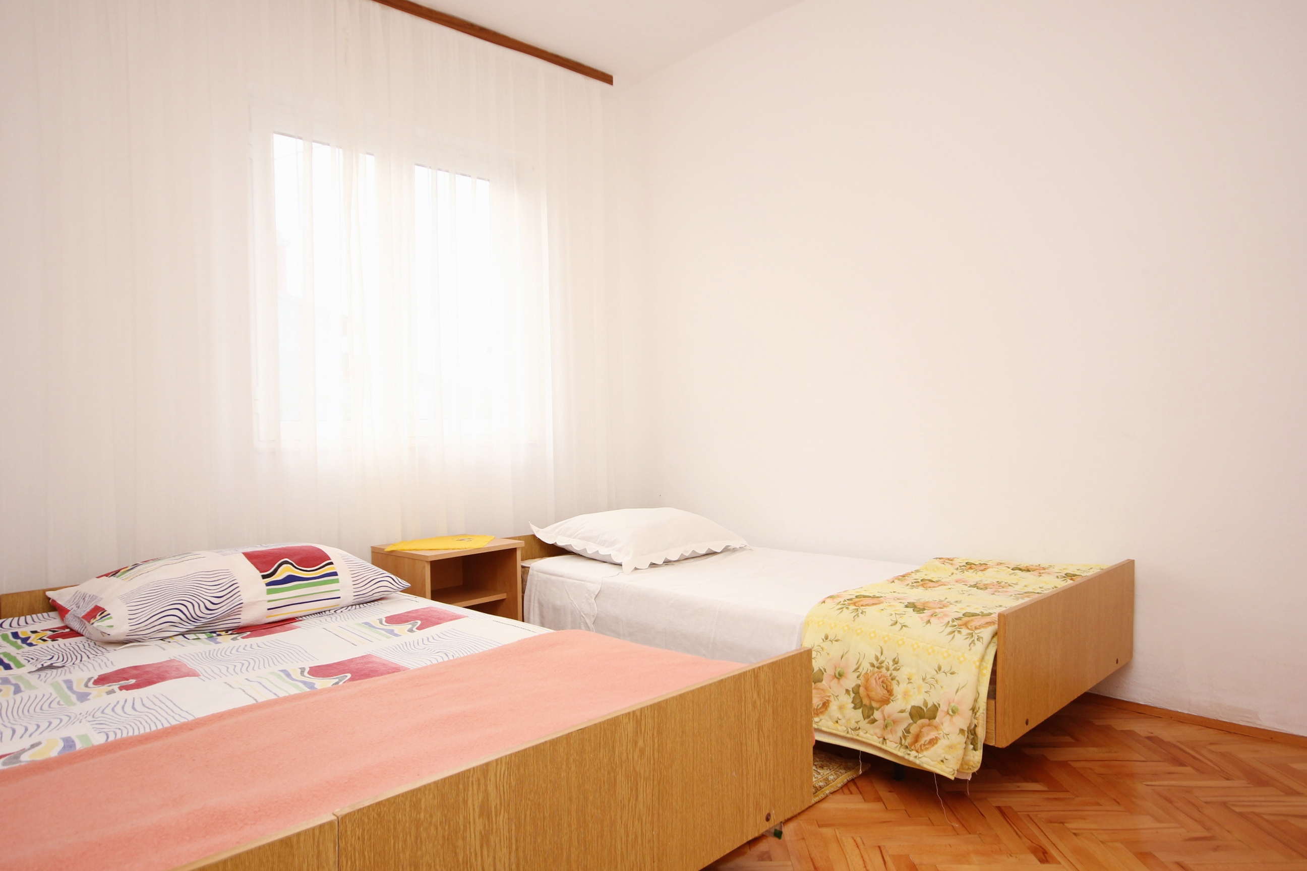 Four bedroom apartment near beach Vinišće, Trogir  A-a
