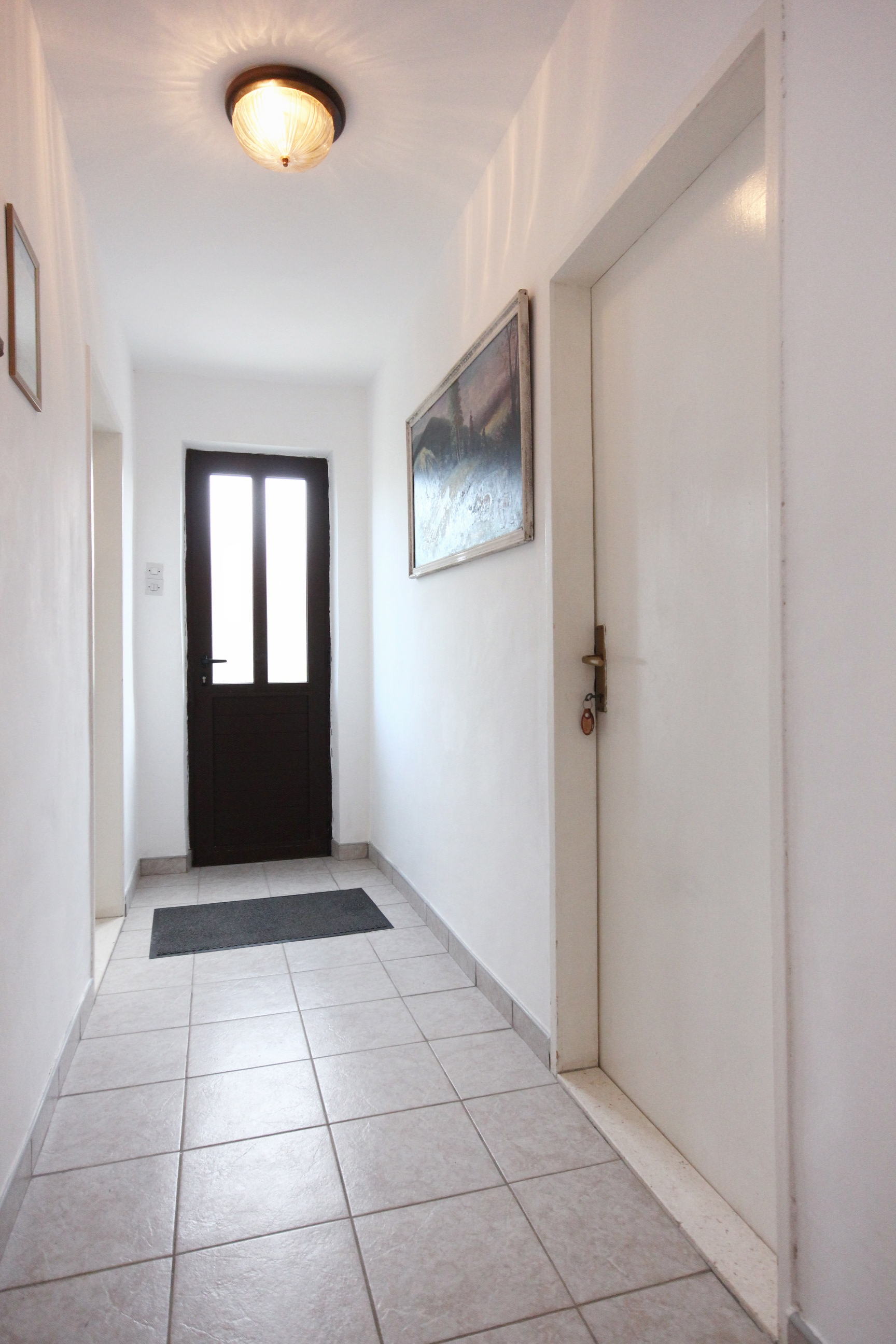 Four bedroom apartment near beach Vinišće, Trogir  A-a