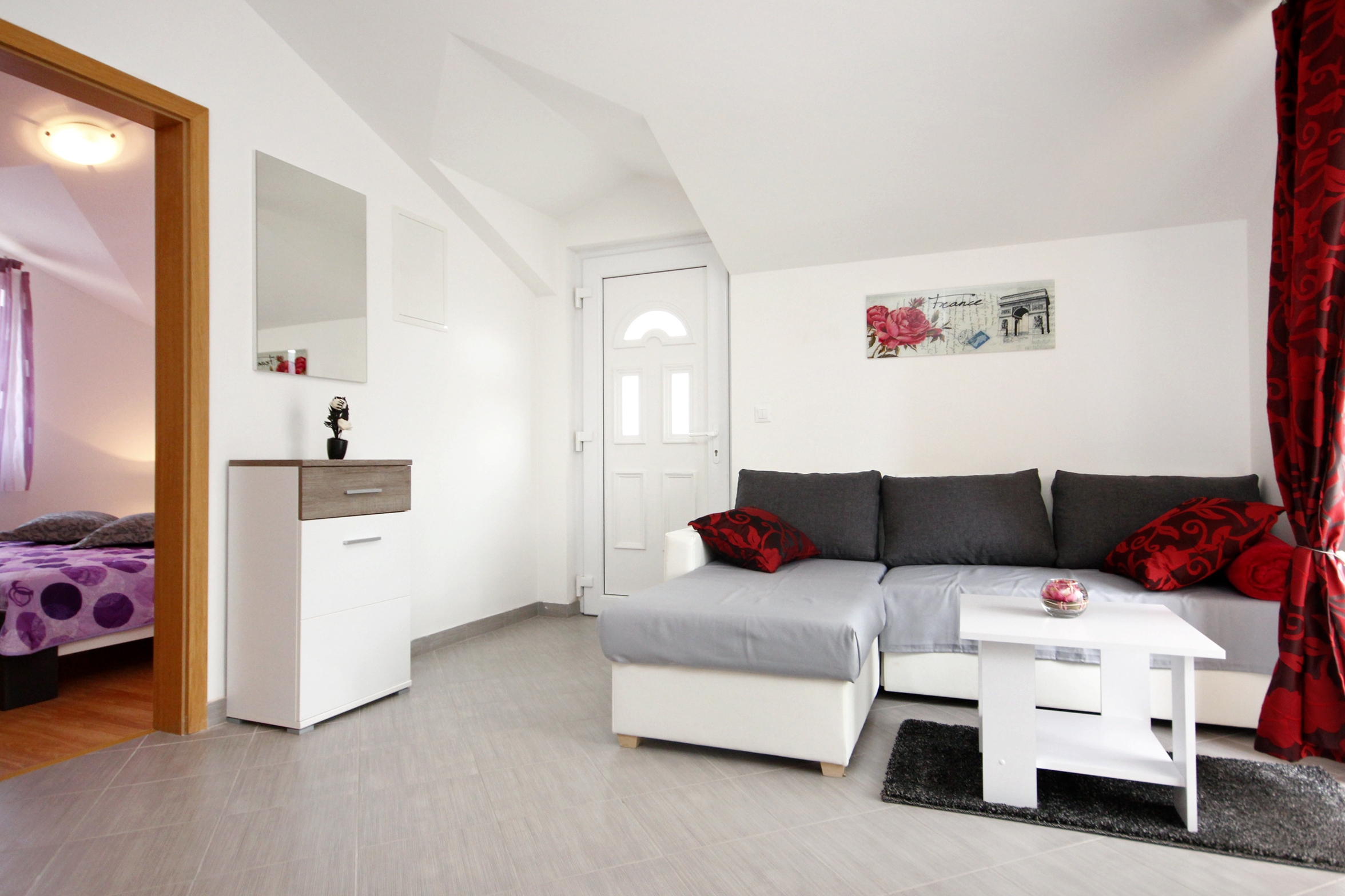 Two bedroom apartment with terrace Vinišće, Trogir (A-10008-a) Two bedroom apartment with terrace Vinišće, Trogir (A-10008-a)