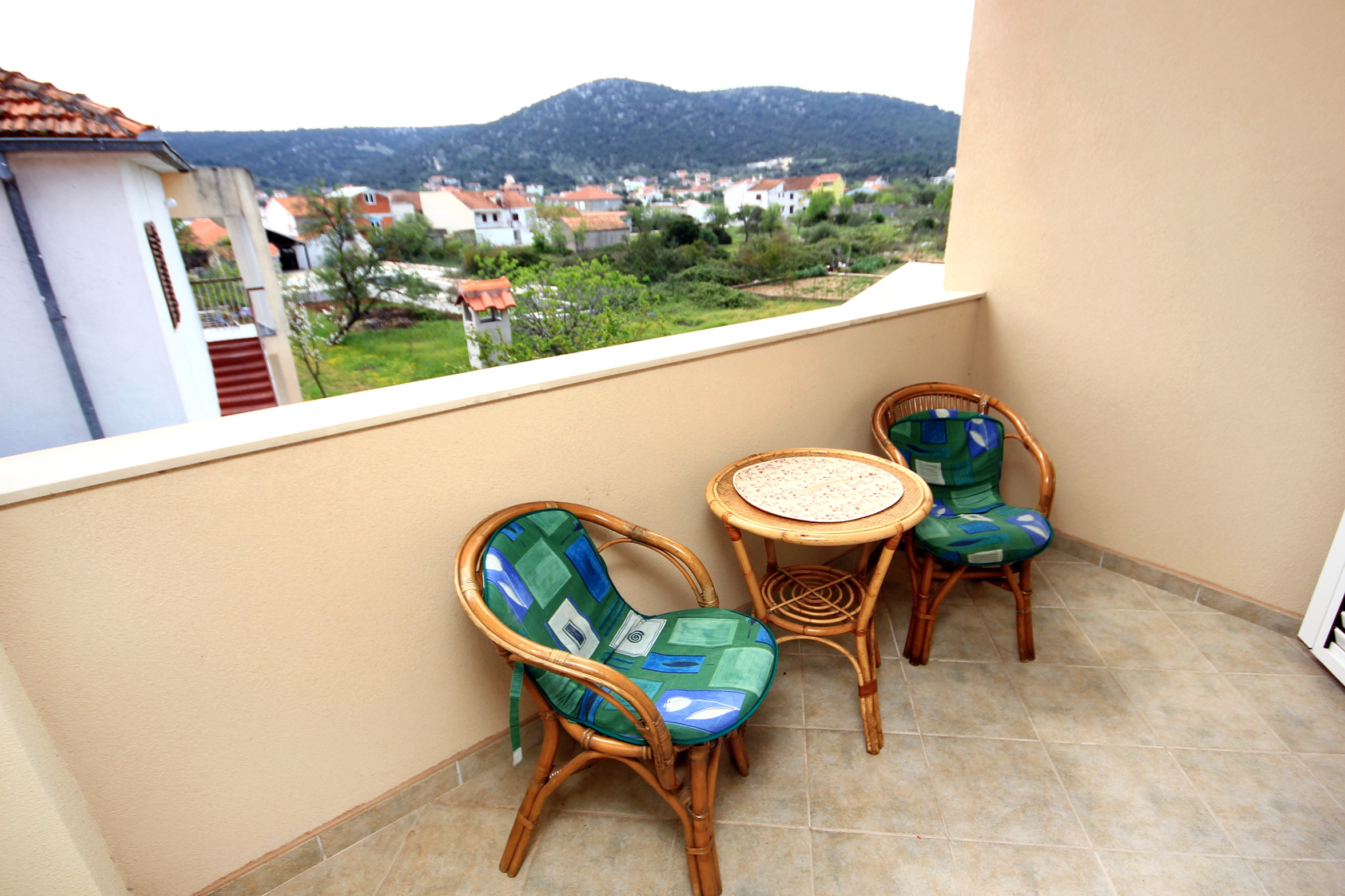 Two bedroom apartment with terrace Vinišće, Trogir  A-a